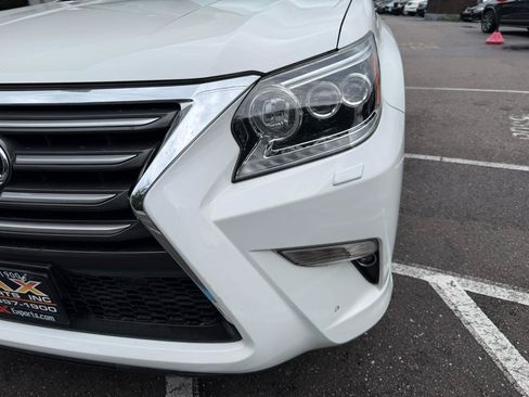 Used 2017 Lexus GX 460 Luxury w/ Preferred Accessory Package AWD/4WD image 6