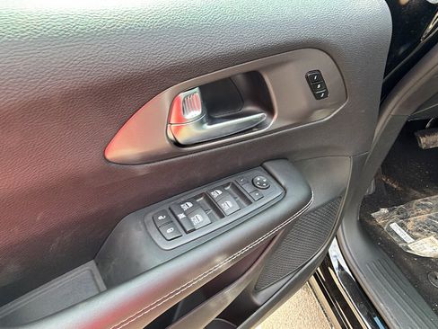 New 2026 Chrysler Pacifica Select FWD image 15