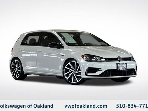 Used 2018 Volkswagen Golf R 4-Door image 1