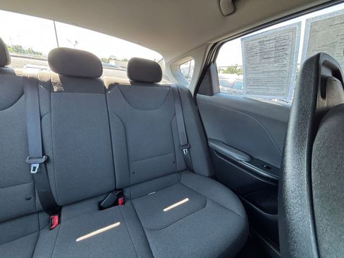 Used 2025 Kia K4 FWD image 36