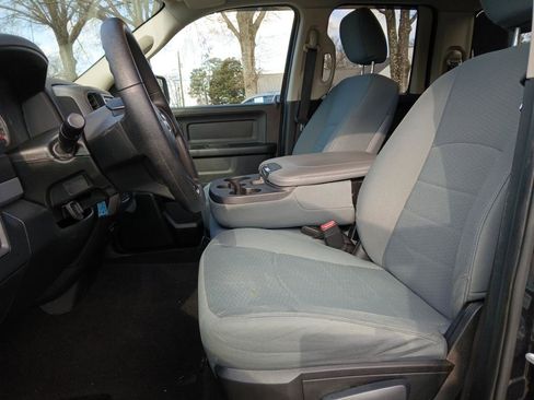 Used 2017 RAM 1500 Express w/ Express Value Package image 18