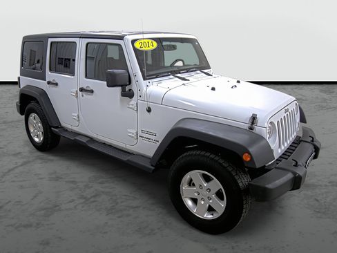 Used 2014 Jeep Wrangler Unlimited Sport w/ Quick Order Package 24S AWD/4WD image 5