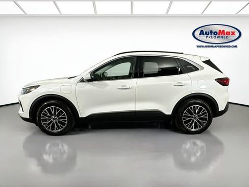 Used 2024 Ford Escape SE w/ PHEV Premium Package FWD image 9