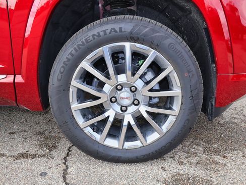 New 2026 GMC Terrain Denali w/ LPO, Floor Liner Package image 34