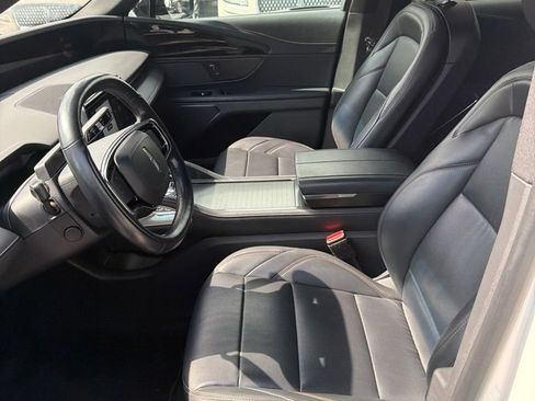Used 2024 Lincoln Nautilus Premier w/ Jet Appearance Package AWD/4WD image 10