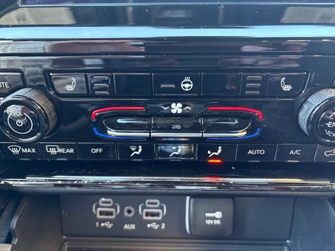 New 2025 Jeep Grand Cherokee Altitude image 20