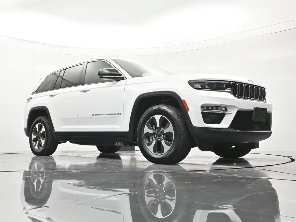 Used 2024 Jeep Grand Cherokee Limited 4xe AWD/4WD image 41