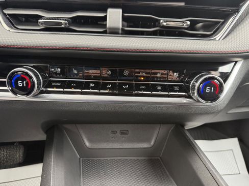 Used 2025 Chevrolet Equinox RS w/ Safety and Technology Package image 21