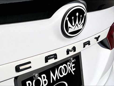 Used 2019 Toyota Camry LE image 8