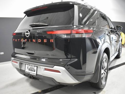 Used 2022 Nissan Pathfinder SL w/ Lighting Package (N92) image 8