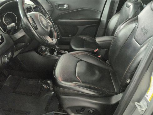 Used 2020 Jeep Compass Limited image 12