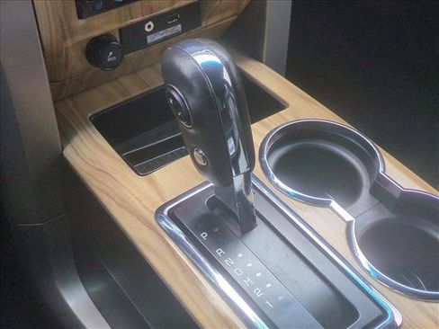 Used 2011 Ford F150 Lariat w/ Lariat Chrome Pkg image 16