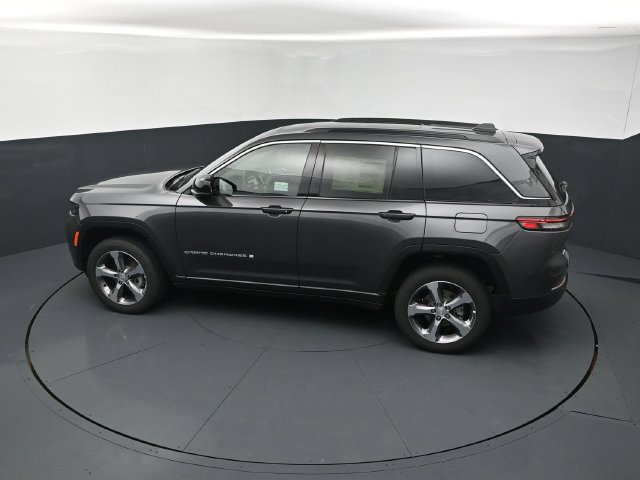 New 2026 Jeep Grand Cherokee Limited w/ Luxury Tech Group II AWD/4WD image 15