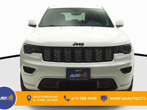Used 2018 Jeep Grand Cherokee Altitude RWD image 4