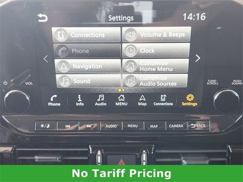 Certified 2025 Nissan Pathfinder SL image 16