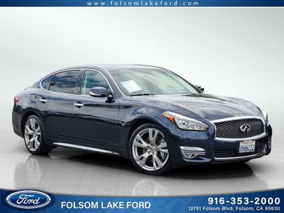 Used 2017 INFINITI Q70 L 3.7 w/ Deluxe Touring Package