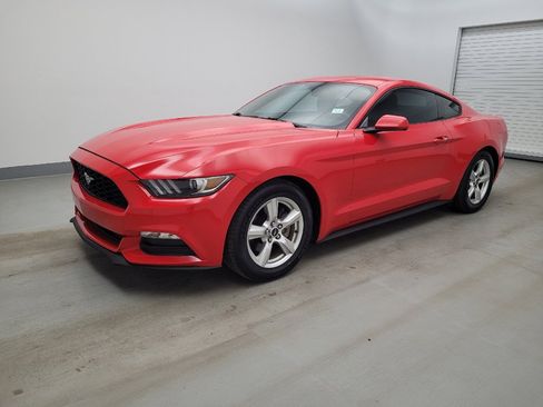 Used 2015 Ford Mustang Coupe image 2