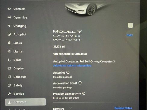 Used 2023 Tesla Model Y Long Range image 17