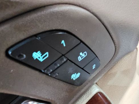 Used 2011 Chevrolet Tahoe LT w/ Luxury Package RWD image 35
