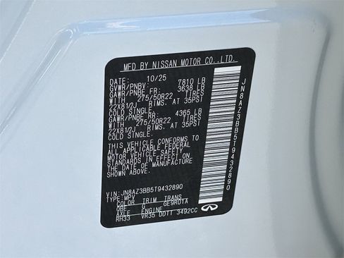 New 2026 INFINITI QX80 Luxe image 36