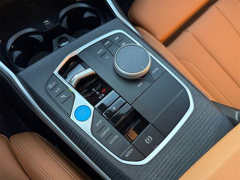 Used 2025 BMW i4 xDrive40i w/ Premium Package image 26