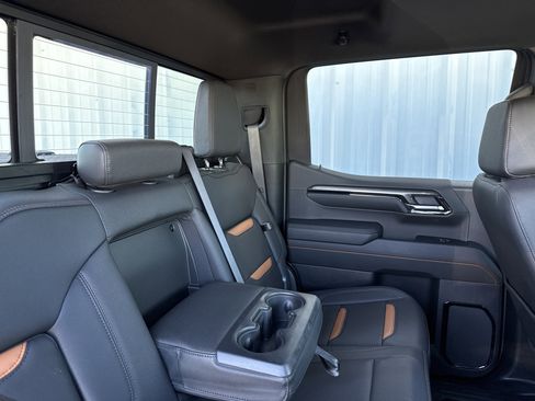 Used 2024 GMC Sierra 1500 AT4 w/ Technology Package image 45