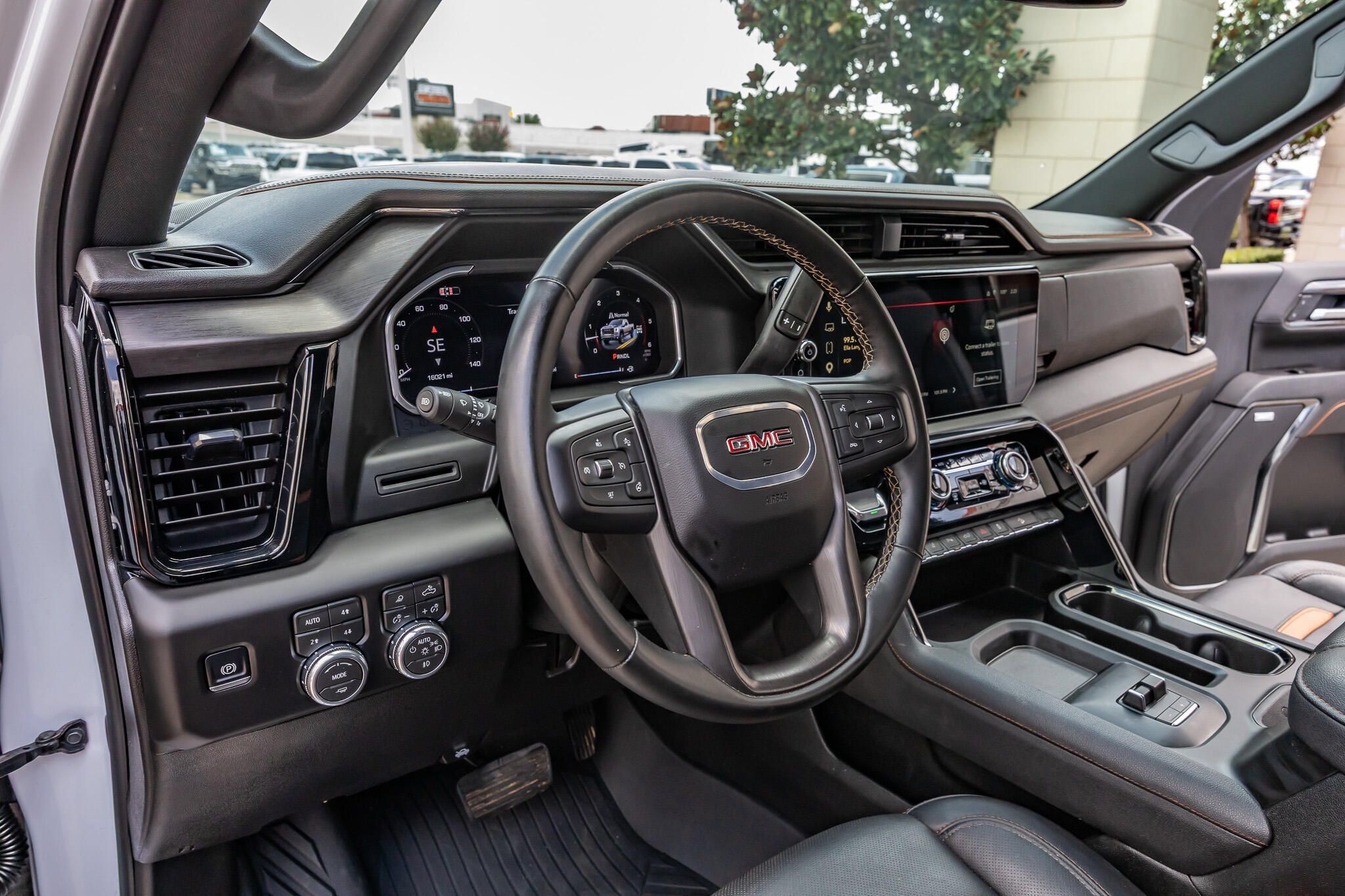 Used 2026 GMC Sierra 2500 AT4 AWD/4WD image 16