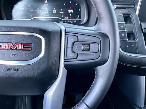 Used 2022 GMC Yukon XL SLT w/ SLT Premium Package AWD/4WD image 25