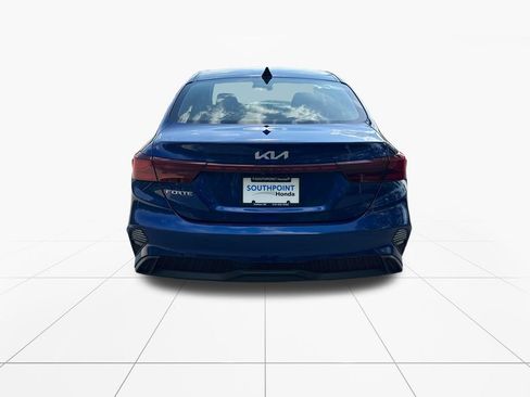 Used 2023 Kia Forte LXS w/ LXS Technology Package FWD image 7