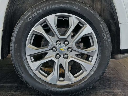 Used 2020 Chevrolet Traverse Premier FWD image 36