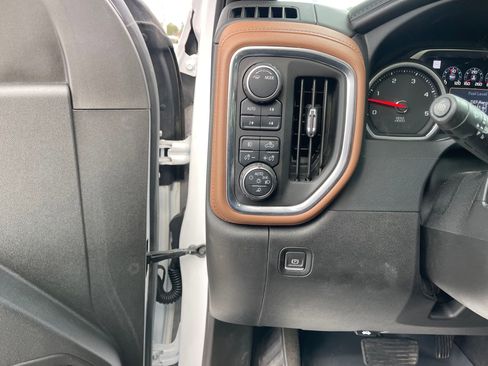 Used 2022 Chevrolet Silverado 2500 High Country w/ Safety Package II image 15