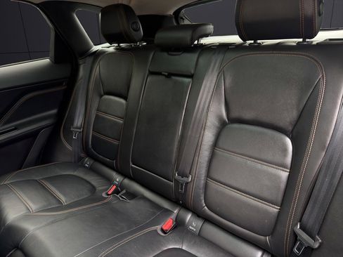 Used 2020 Jaguar F-PACE Prestige AWD/4WD image 22