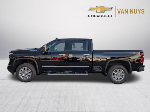 New 2026 Chevrolet Silverado 2500 High Country w/ Technology Package AWD/4WD image 3