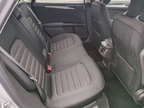 Used 2014 Ford Fusion SE image 19