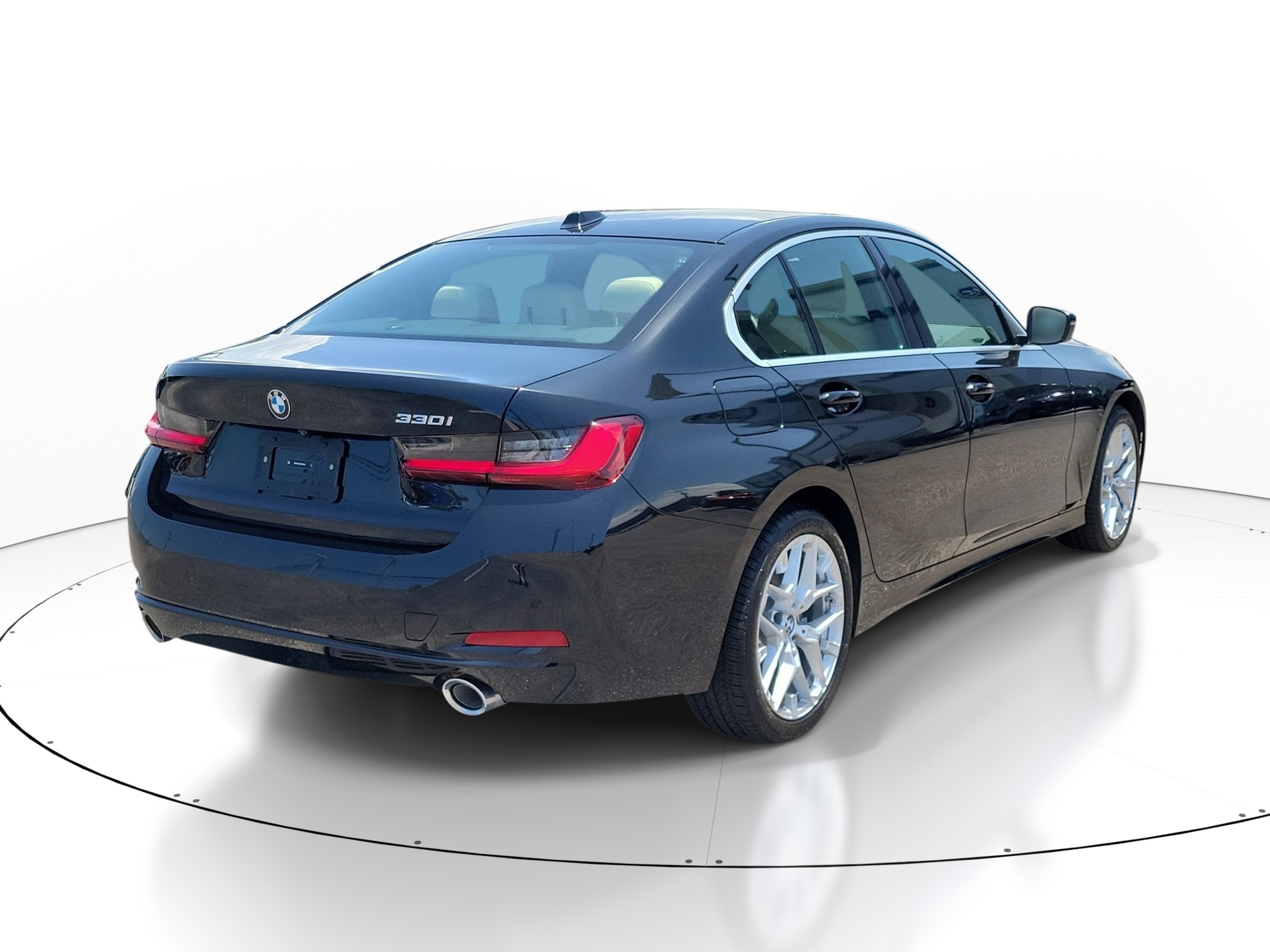 Used 2025 BMW 330i Sedan w/ Premium Package RWD image 6