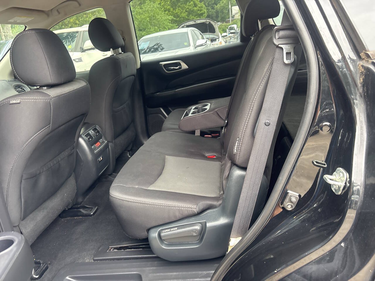 Used 2020 Nissan Pathfinder S FWD image 12