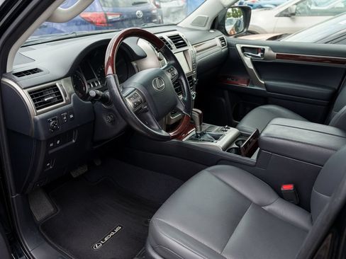Used 2019 Lexus GX 460 Premium AWD/4WD image 3