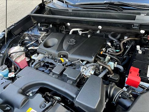 Used 2025 Toyota RAV4 XLE image 35