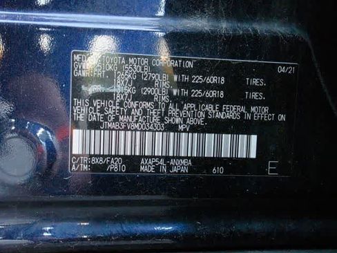 Used 2021 Toyota RAV4 SE w/ Weather & Moonroof Package AWD/4WD image 9