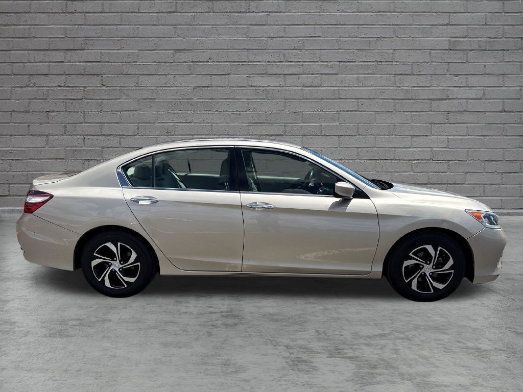 Used 2016 Honda Accord LX image 10