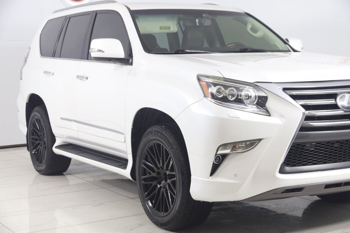 Used 2015 Lexus GX 460 Luxury AWD/4WD image 34