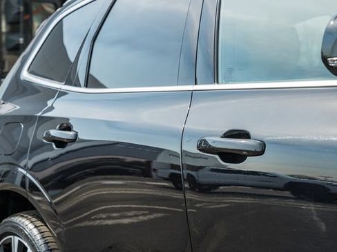 Used 2023 Volvo XC60 B5 Ultimate w/ Climate Package image 16