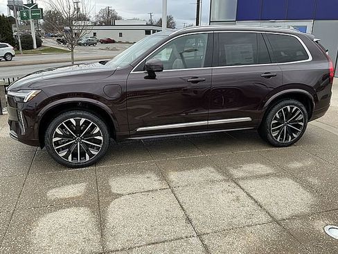New 2026 Volvo XC90 T8 Ultra w/ Protection Package Premier image 11