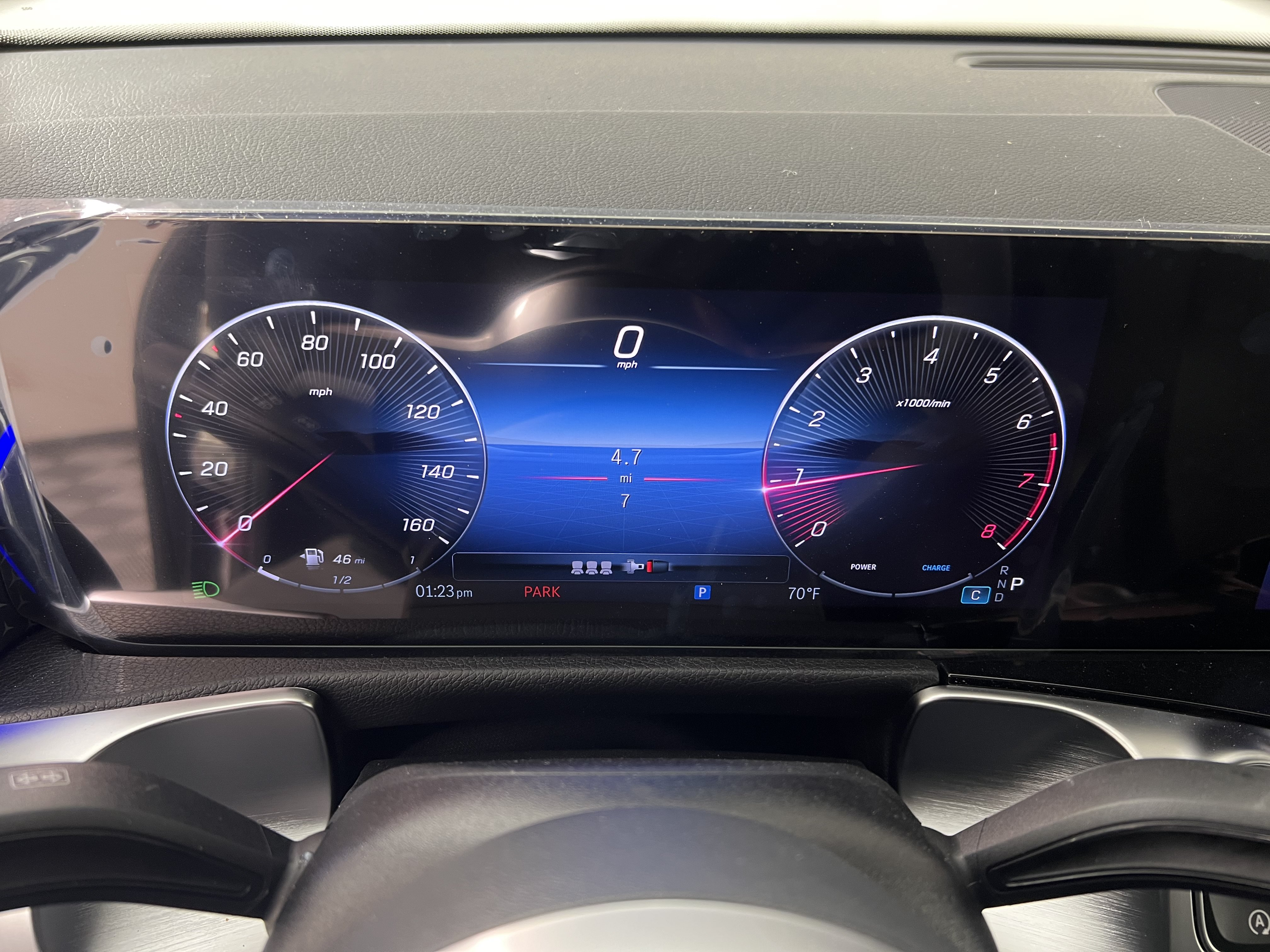 Used 2025 Mercedes-Benz GLB 250 4MATIC image 28