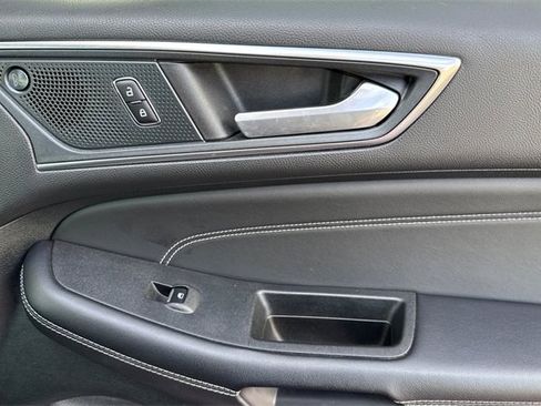 Used 2024 Ford Edge Titanium image 21