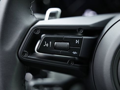 New 2026 Porsche Macan image 36