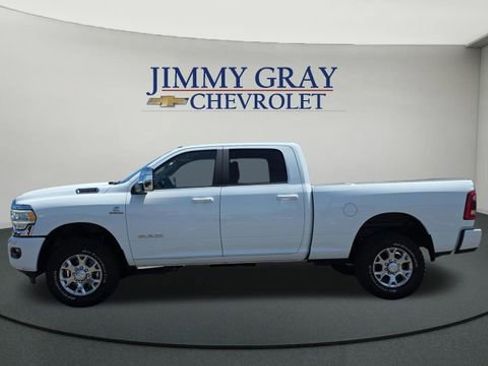 Used 2024 RAM 2500 Laramie AWD/4WD image 2