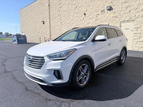 Used 2018 Hyundai Santa Fe Limited AWD/4WD image 2