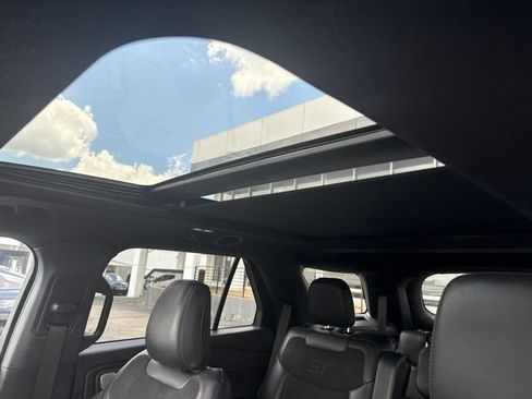 Used 2025 Ford Explorer ST w/ Sun And Sound Package AWD/4WD image 43