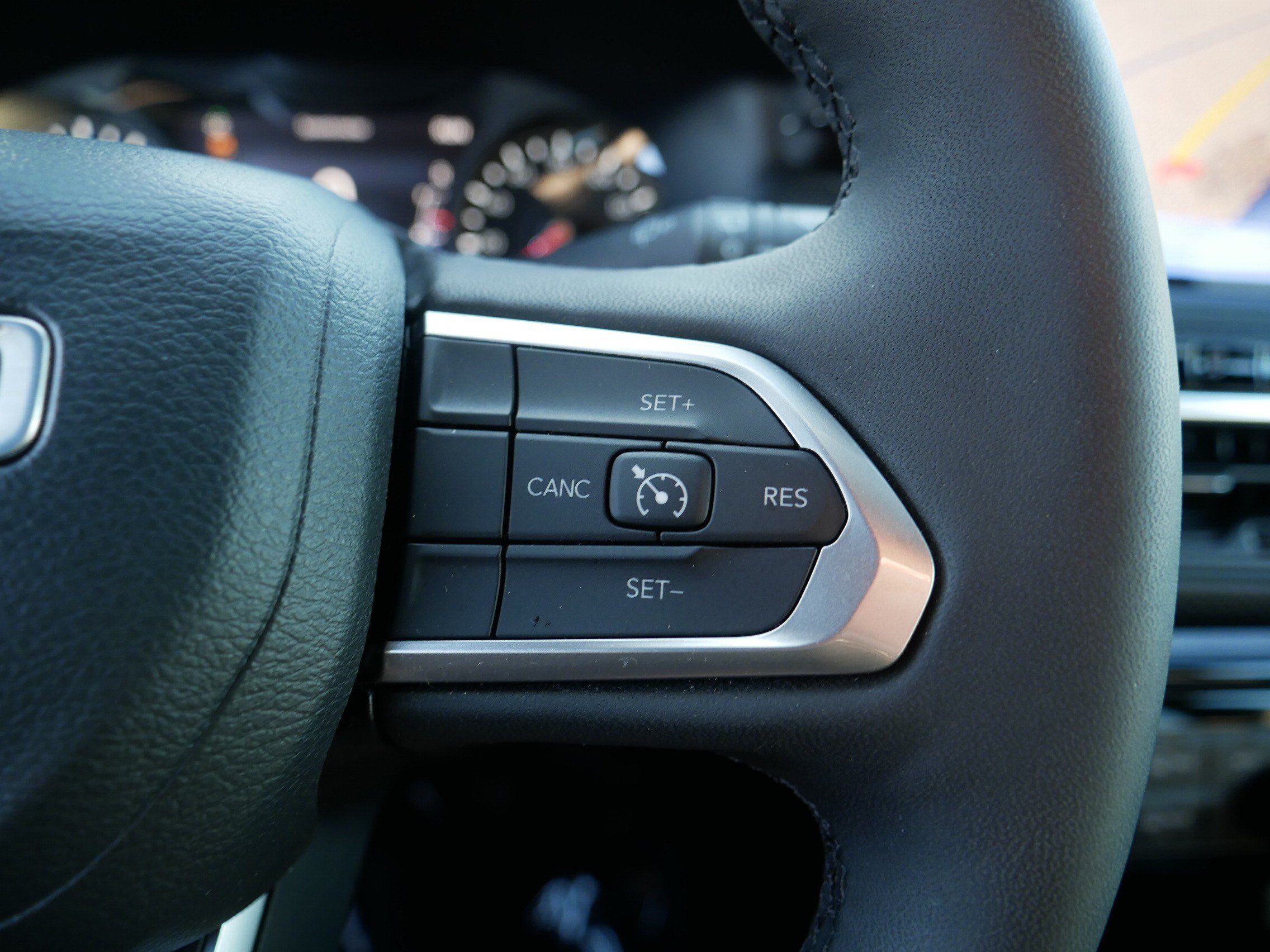 Used 2023 Jeep Compass Latitude w/ Sun and Sound Group AWD/4WD image 29